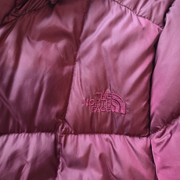 The North Face Women's Maroon Ski Jacket - Picture 2 of 7